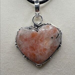 Sunstone Heart-Shaped pendant necklace with a silver overlay NEW